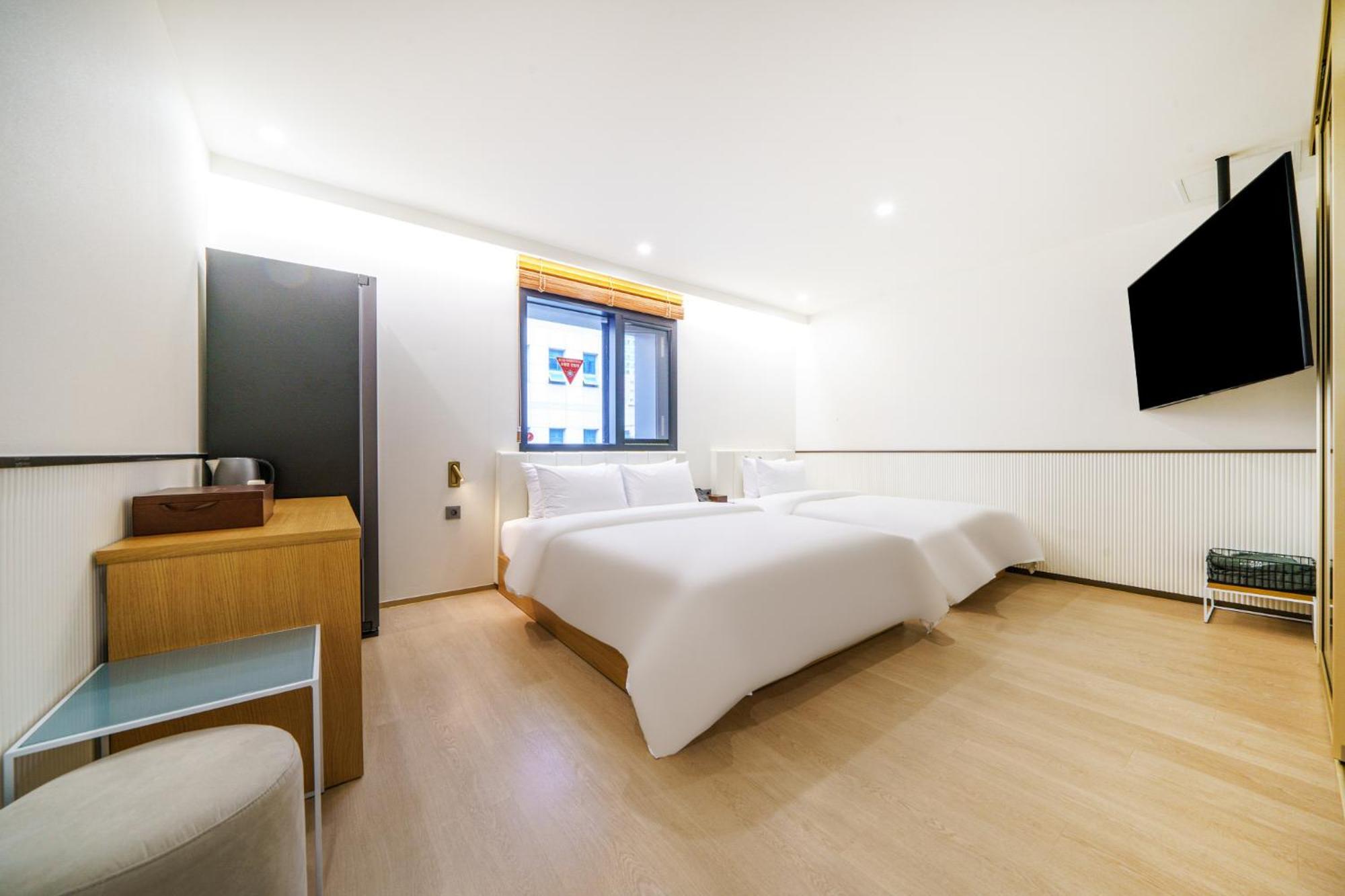 Busan H-Avenue Hotel Seomyeon Station Экстерьер фото