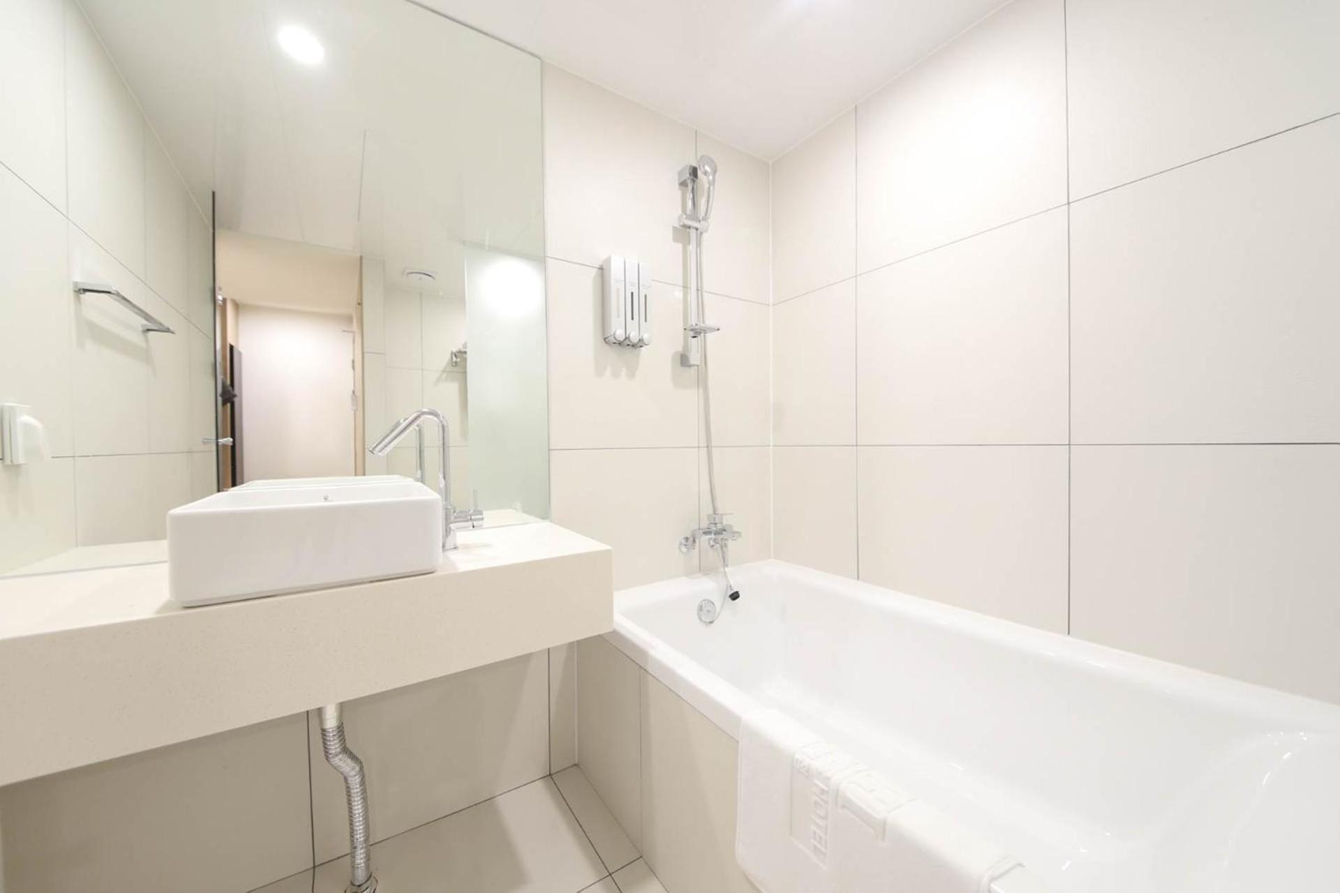 Busan H-Avenue Hotel Seomyeon Station Экстерьер фото