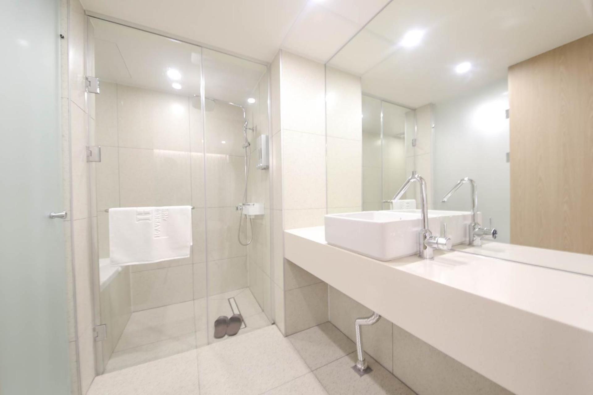 Busan H-Avenue Hotel Seomyeon Station Экстерьер фото